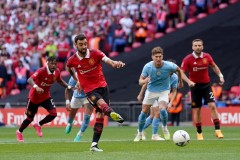 哈兰德遭极端球迷死亡威胁：冷静应对展现足球巨星风范